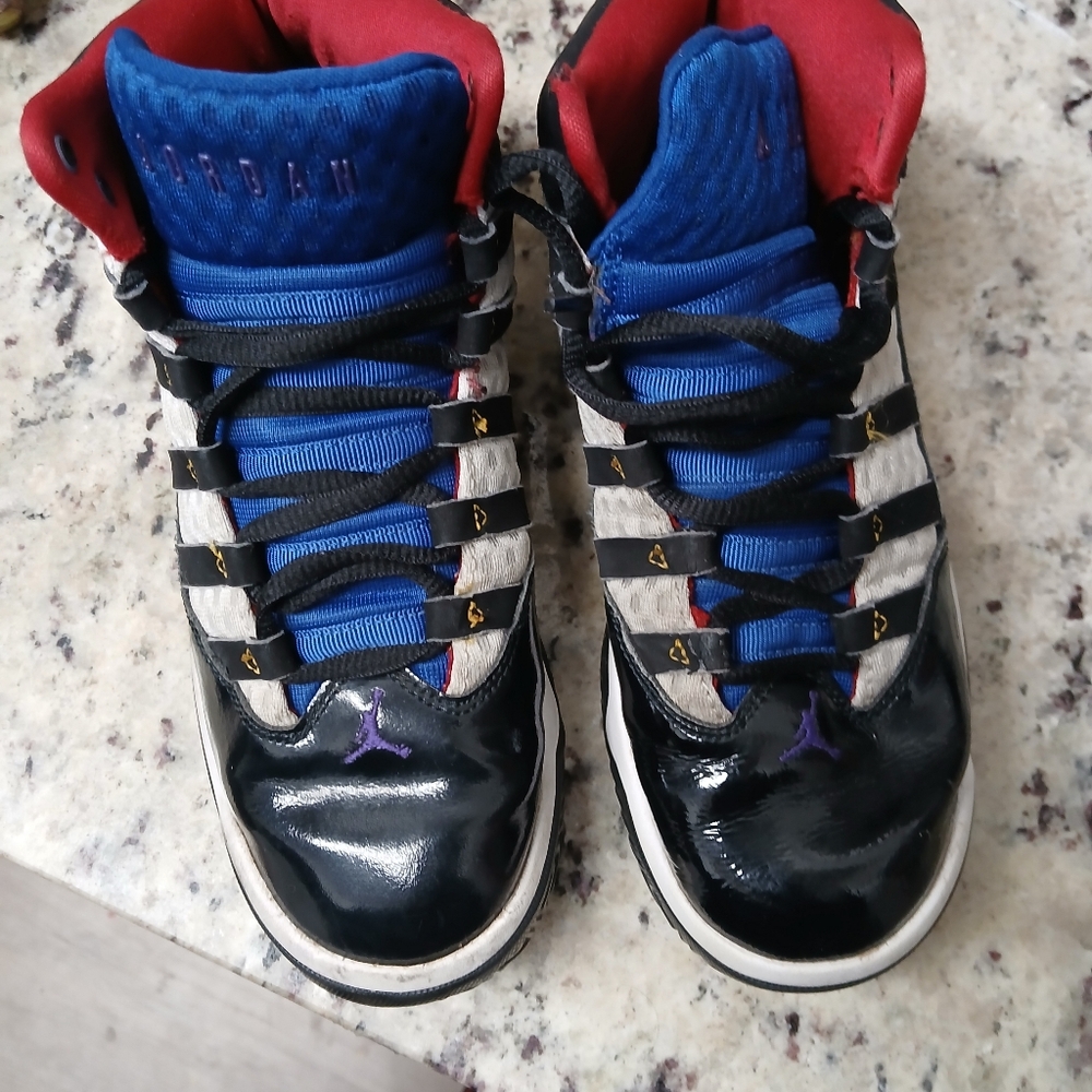 Jordan Max Auras Boys Size 3y